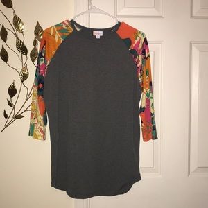 Grey LuLaRoe 3/4 sleeved shirt